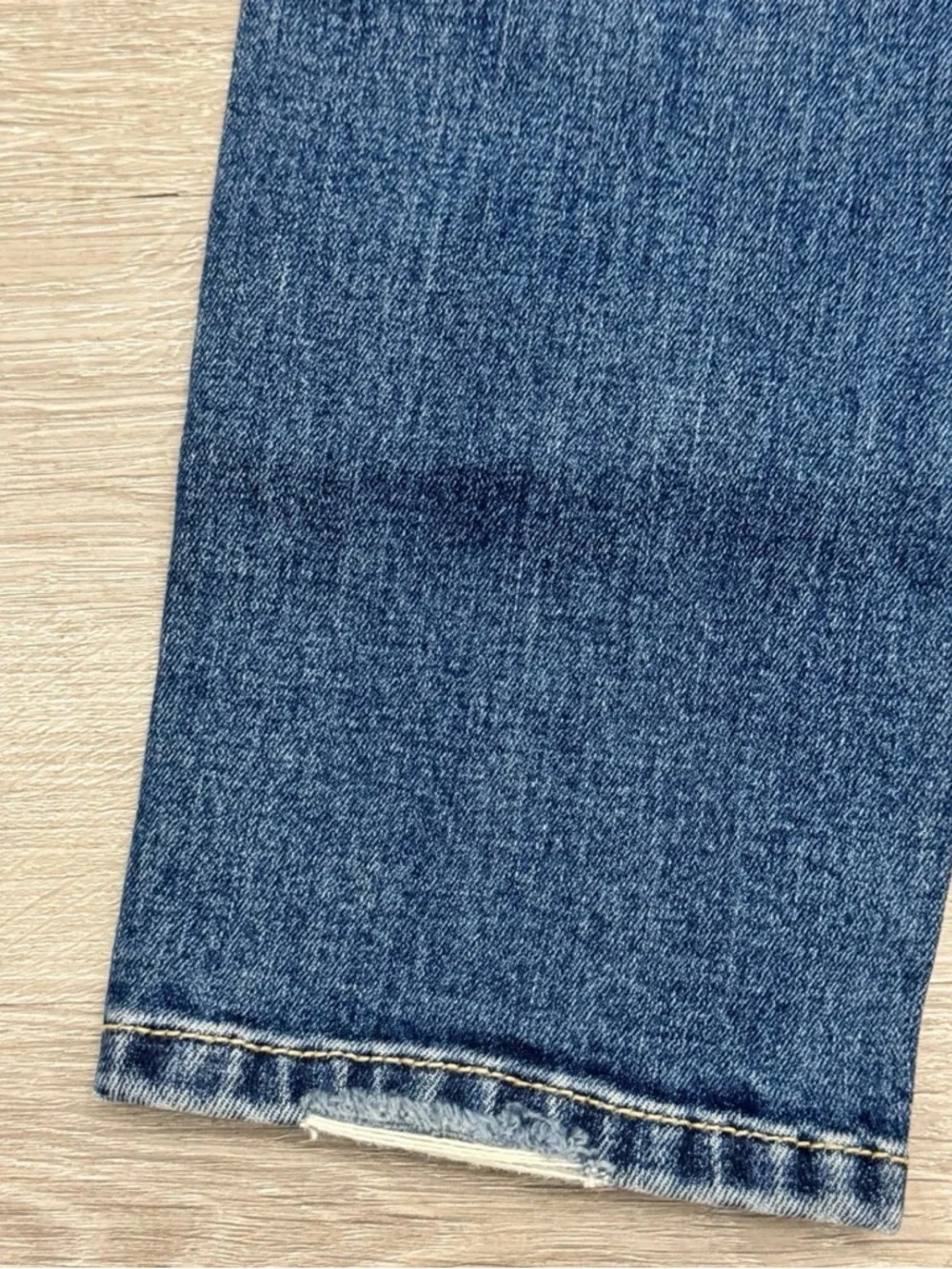 J. McLaughlin Women’s Size 0 Medium Wash Straight Leg Jeans – Classic Fit - Picture 5 of 6